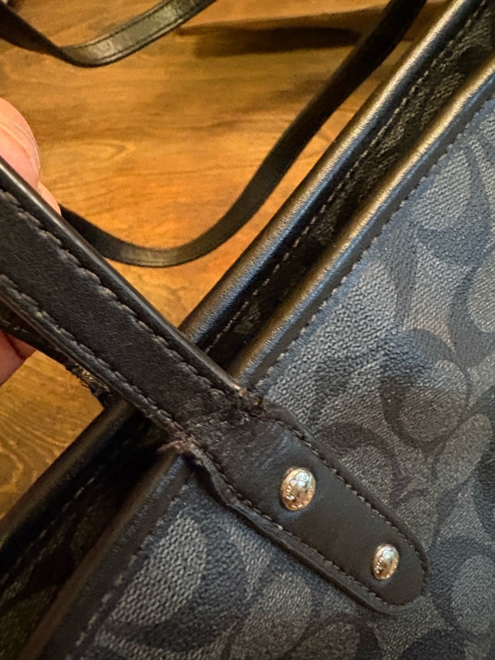 Preloved Coach Black Signature Logo Canvas Tote - Picture 10 of 17